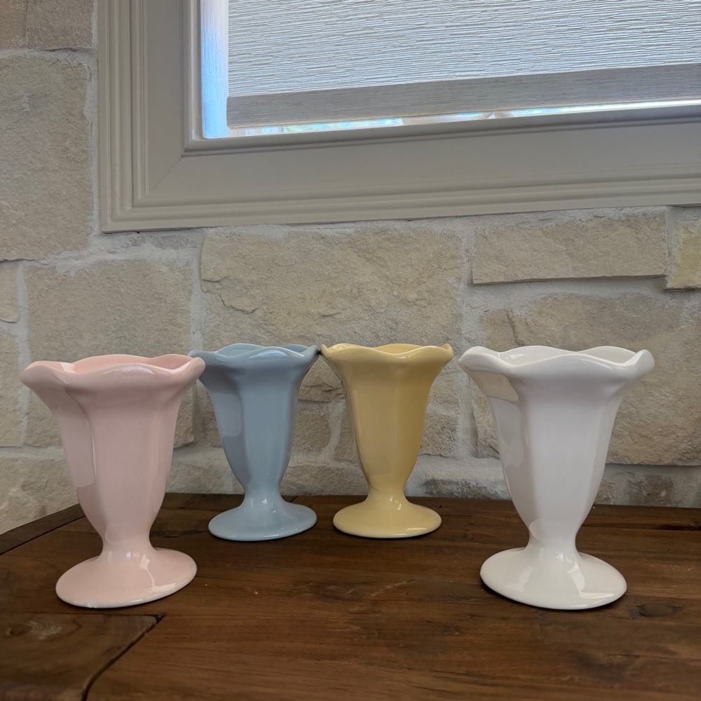 Ceramic Tulip Ice Cream Sundae Dish - Pastel White, Pink, Blue & Yellow set - Picture 2 of 8